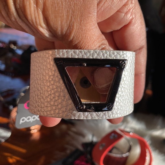 Everything must go sale - Picture 8 of 14